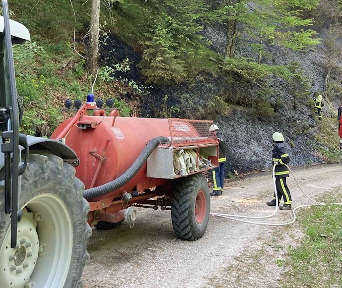 Traktorska gasilska cisterna – PGD Rob